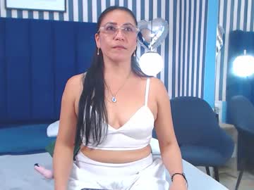 Viviennerosette Chaturbate stream image from January 23, 2026