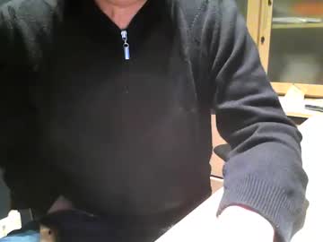 Ukshowall Chaturbate stream image from January 23, 2026