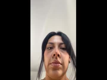 Vikgomez Chaturbate stream image from January 23, 2026