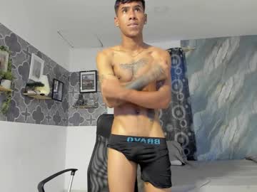 Jhay_Wolf Chaturbate stream image from January 23, 2026