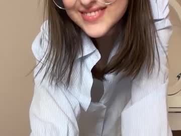 Saphirree Chaturbate stream image from January 23, 2026