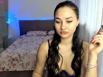 Emilymoan19 Chaturbate stream image from January 24, 2026