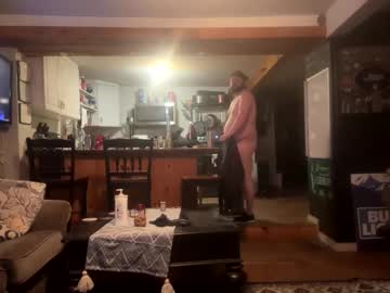 Zach42104 Chaturbate stream image from January 24, 2026