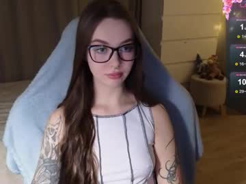 Kateleoo Chaturbate stream image from January 24, 2026