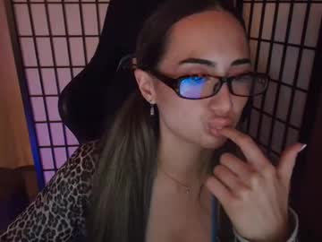 Softafterdarkxo Chaturbate stream image from January 24, 2026