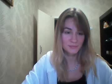 Maybellebombich Chaturbate stream image from January 24, 2026