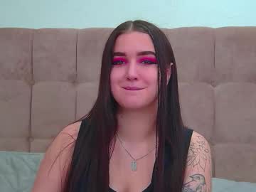Christinamilton Chaturbate stream image from January 24, 2026