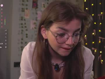 Little_Poetry Chaturbate stream image from January 24, 2026
