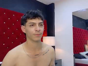 Ianlark Chaturbate stream image from January 25, 2026