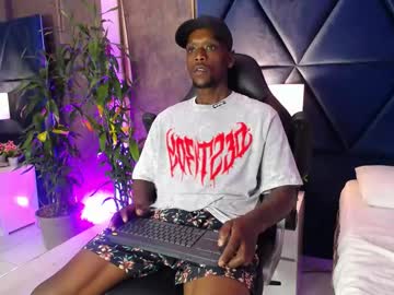 Skylerbigxxx Chaturbate stream image from January 25, 2026