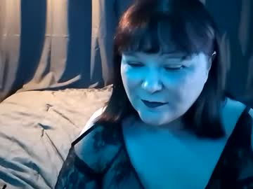 Eveningwitheden Chaturbate stream image from January 25, 2026