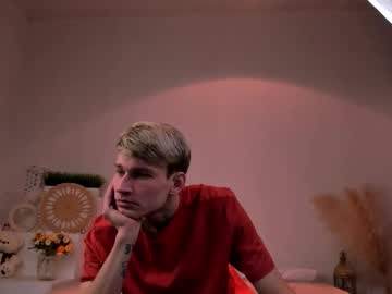Volan_Starts Chaturbate stream image from January 25, 2026