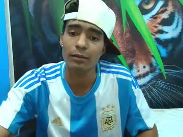 Aroon_Lopezz Chaturbate stream image from January 25, 2026