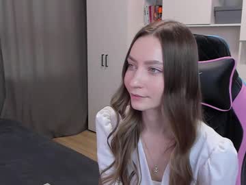 Luminaya Chaturbate stream image from January 25, 2026