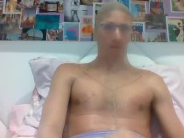 Collantmanpe1977 Chaturbate stream image from January 25, 2026