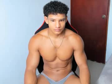 Niki_Marti Chaturbate stream image from January 25, 2026