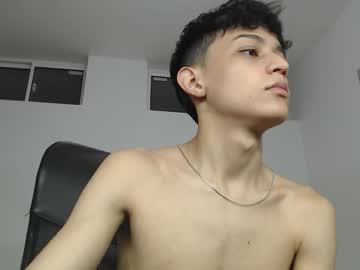Alyxen Chaturbate stream image from January 25, 2026