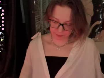 Moon__Girl Chaturbate stream image from January 25, 2026
