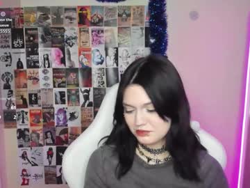 Emmadarkk Chaturbate stream image from January 26, 2026
