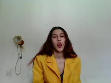 Trinhposter Chaturbate stream image from January 26, 2026