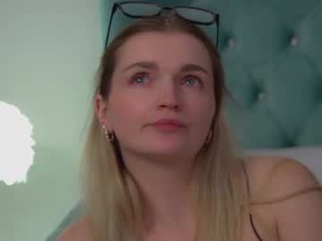 Annyraii Chaturbate stream image from January 26, 2026