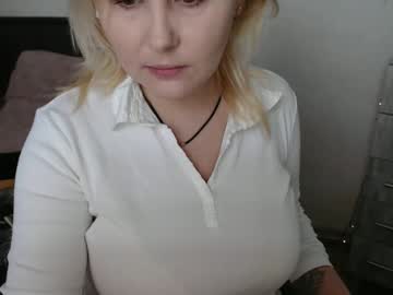 Lolamyr Chaturbate stream image from January 26, 2026