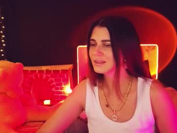 Emilytucker Chaturbate stream image from January 26, 2026