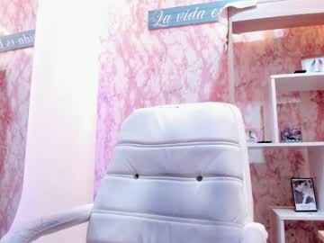 Minniee_N Chaturbate stream image from January 26, 2026