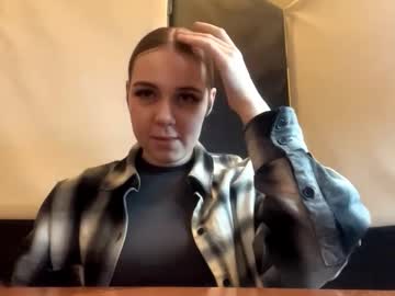 Ellisderrow Chaturbate stream image from January 26, 2026