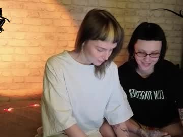 Twins_Terror Chaturbate stream image from January 26, 2026