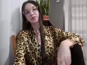 Jenniferkitten Chaturbate stream image from January 26, 2026