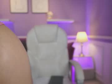Zoebensonx Chaturbate stream image from January 26, 2026