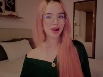 Roxxy_Mora Chaturbate stream image from January 26, 2026