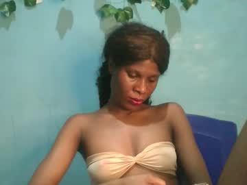 Luckymadequeen Chaturbate stream image from January 27, 2026