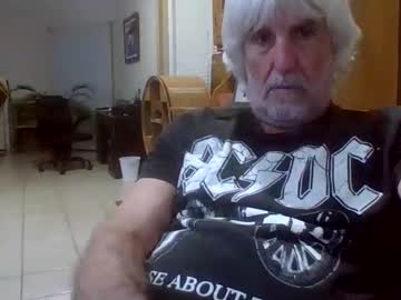 Winedog2020 Chaturbate stream image from January 27, 2026