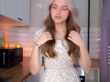 Emmiemurray Chaturbate stream image from January 27, 2026