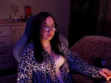Anneaverry Chaturbate stream image from January 27, 2026