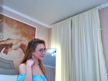 Leyaatwood Chaturbate stream image from January 27, 2026