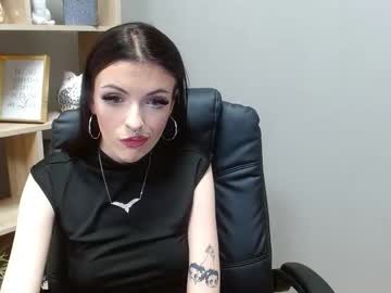 Sabrinalips Chaturbate stream image from January 27, 2026