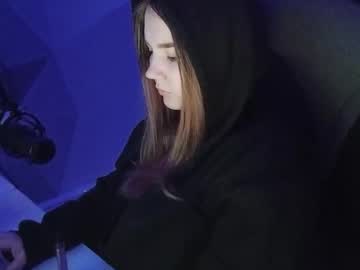 Sweetyyfox Chaturbate stream image from January 27, 2026