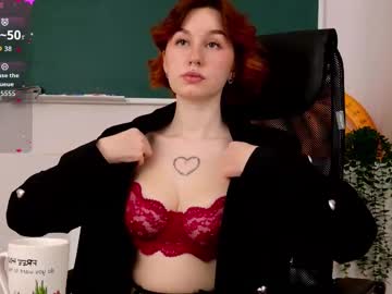 Clairemathis Chaturbate stream image from January 27, 2026