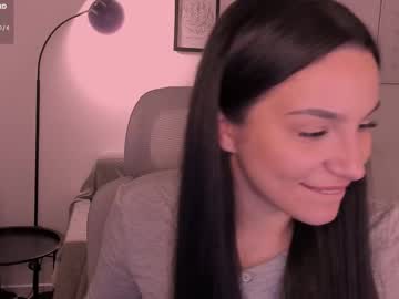 Whoislulu Chaturbate stream image from January 27, 2026