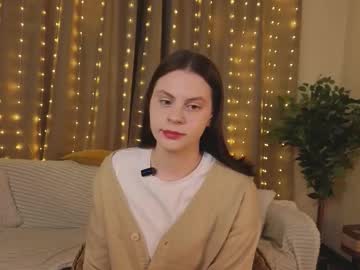 Juliaherrboldt Chaturbate stream image from January 27, 2026
