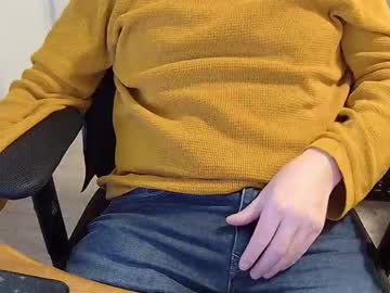 Sneakybill82 Chaturbate stream image from January 27, 2026