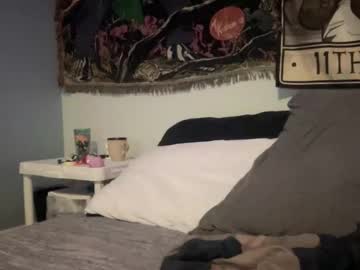 Maddlips Chaturbate stream image from January 27, 2026