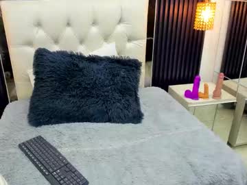 Bella_Klum Chaturbate stream image from January 28, 2026