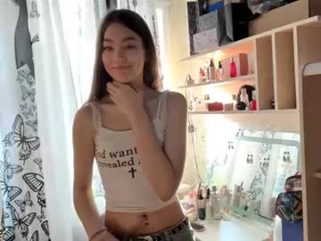Julianeaukamp Chaturbate stream image from January 28, 2026