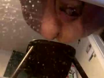 Squirrelgin Chaturbate stream image from January 28, 2026