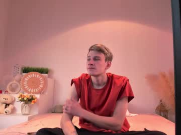 Volan_Starts Chaturbate stream image from January 28, 2026