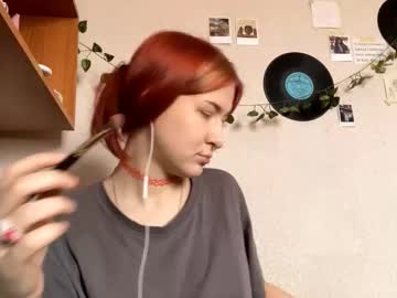 Karinamuccia Chaturbate stream image from January 28, 2026